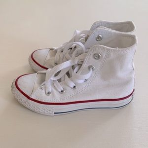 Kids converse shoes (size 11)